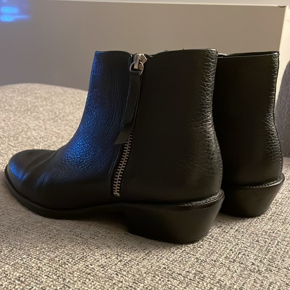 J. Crew Black Leather Moto Booties Sz 7 - Picture 3 of 4
